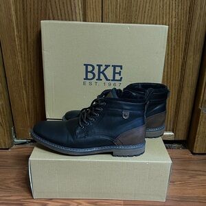 BKE Men's Two-Tone Leather Boots - Size 8